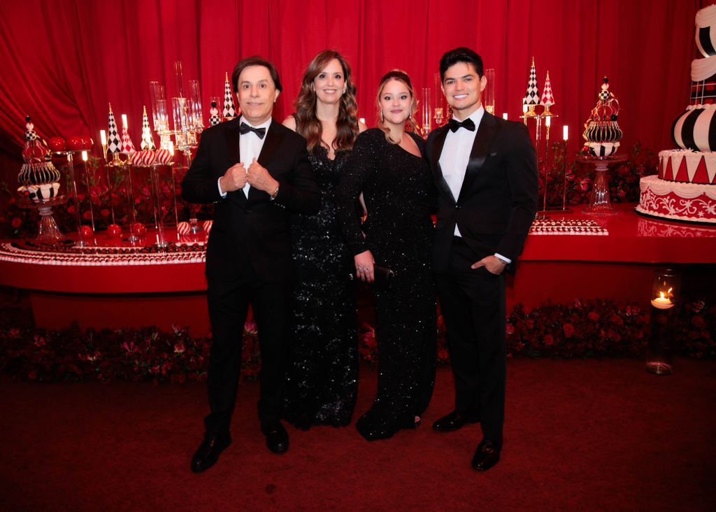 Tom Cavalcante, Patrícia Lamounier, Maria Cavalcante E Cristiano Deyvid