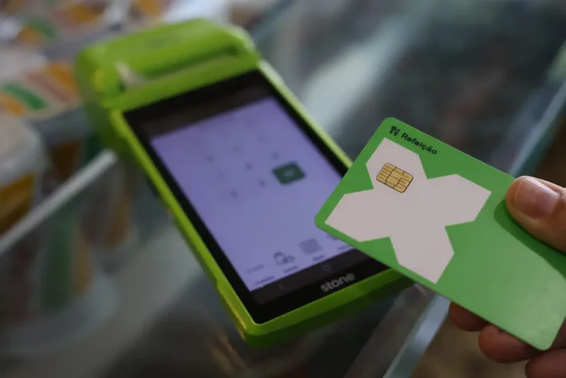 Redes têm um ano para liberar bandeiras no vale-refeição e alimentação