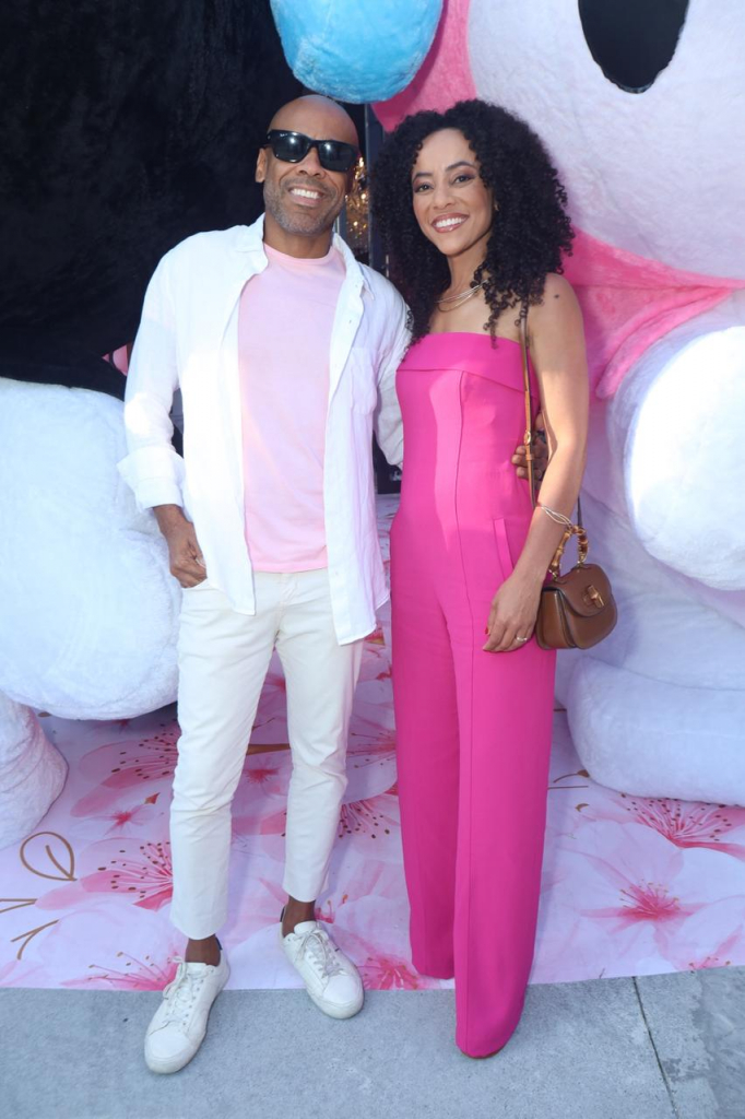 Valéria Almeida E Peterson Gomes