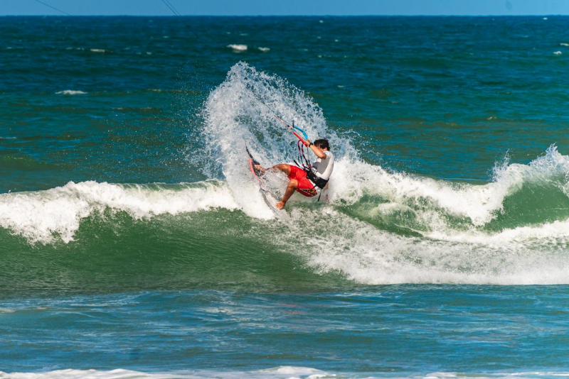 Com apoio da Monte Dourado, Taíba recebe etapa decisiva do Mundial de Kitesurf 2025
