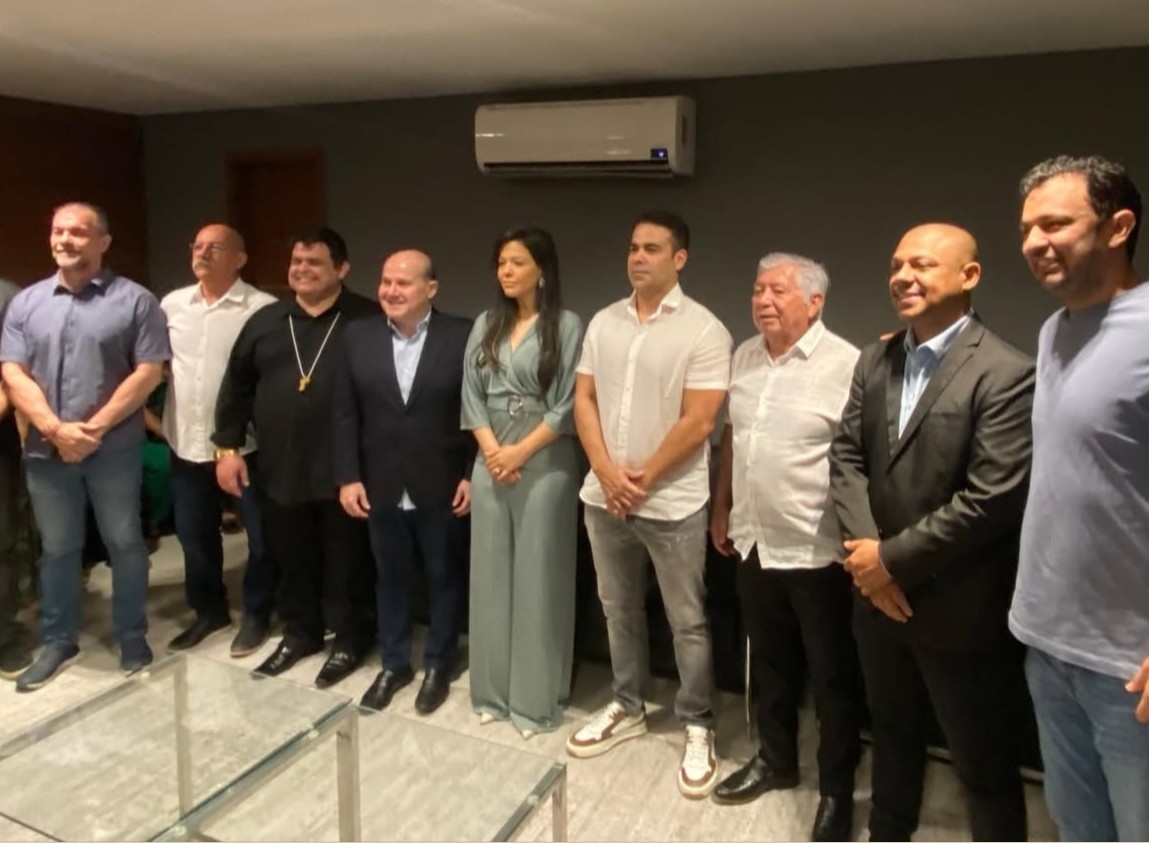 Em encontro com vereadores de Fortaleza, Roberto Cláudio reforça oposição e projeta 2026