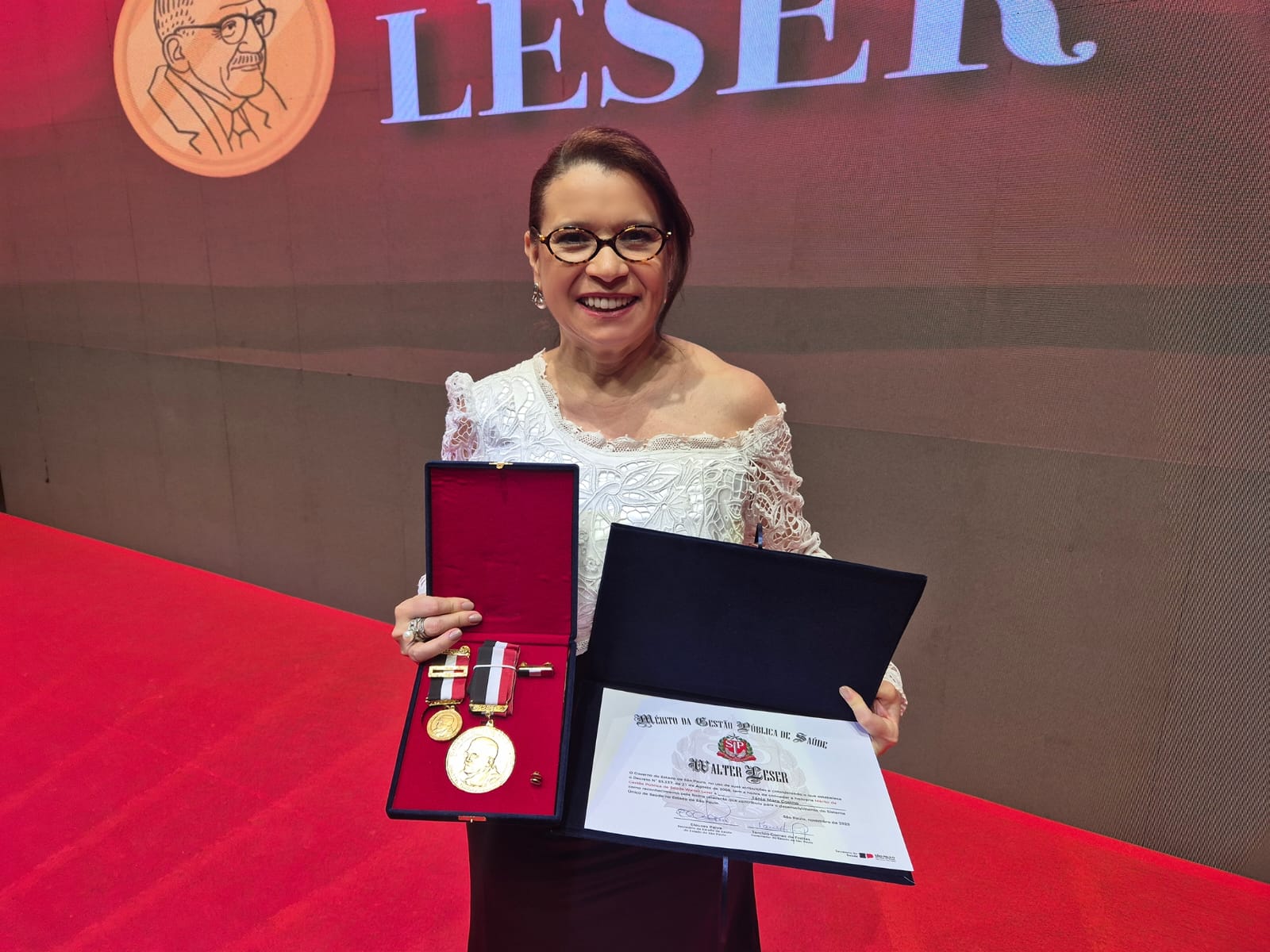 Governo de SP reconhece mérito em Gestão de Saúde da secretária cearense Tânia Mara Coelho