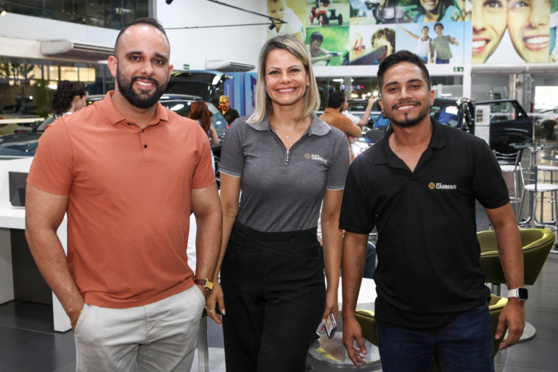 Noite automotiva - Boreal Day apresenta novo SUV da Renault na Jangada da avenida Júlio Ventura