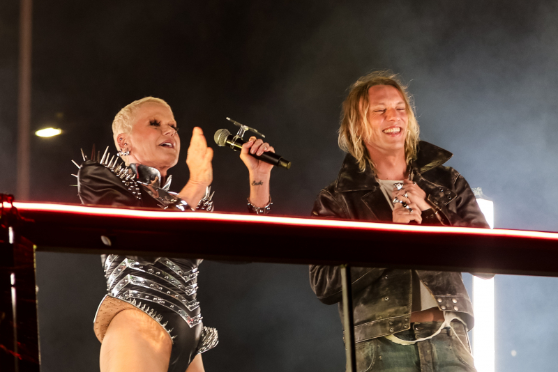 Xuxa E Jamie Campbell Bower