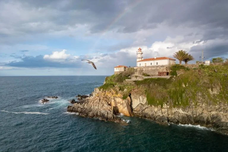 1.refugio No Farol De Faro Cudillero 768x512