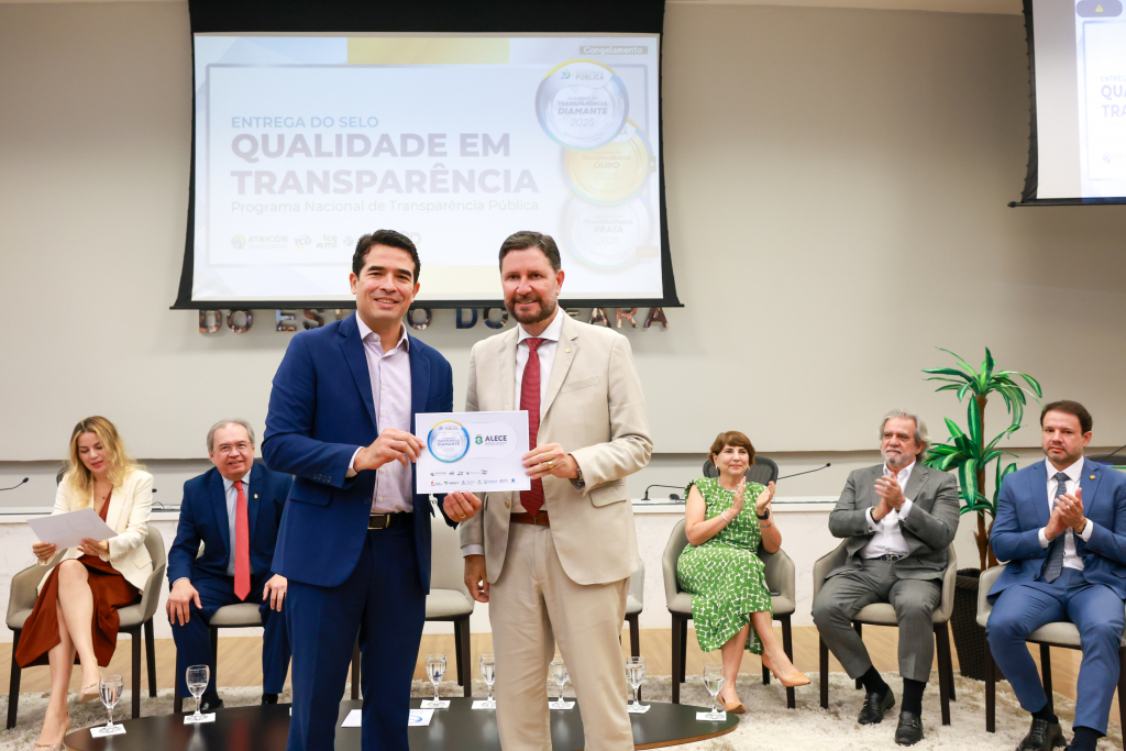 12 12 2025 Entrega Do Selo Qualidade Em Transparência Tce Ce Fotos Junior Pio (36)