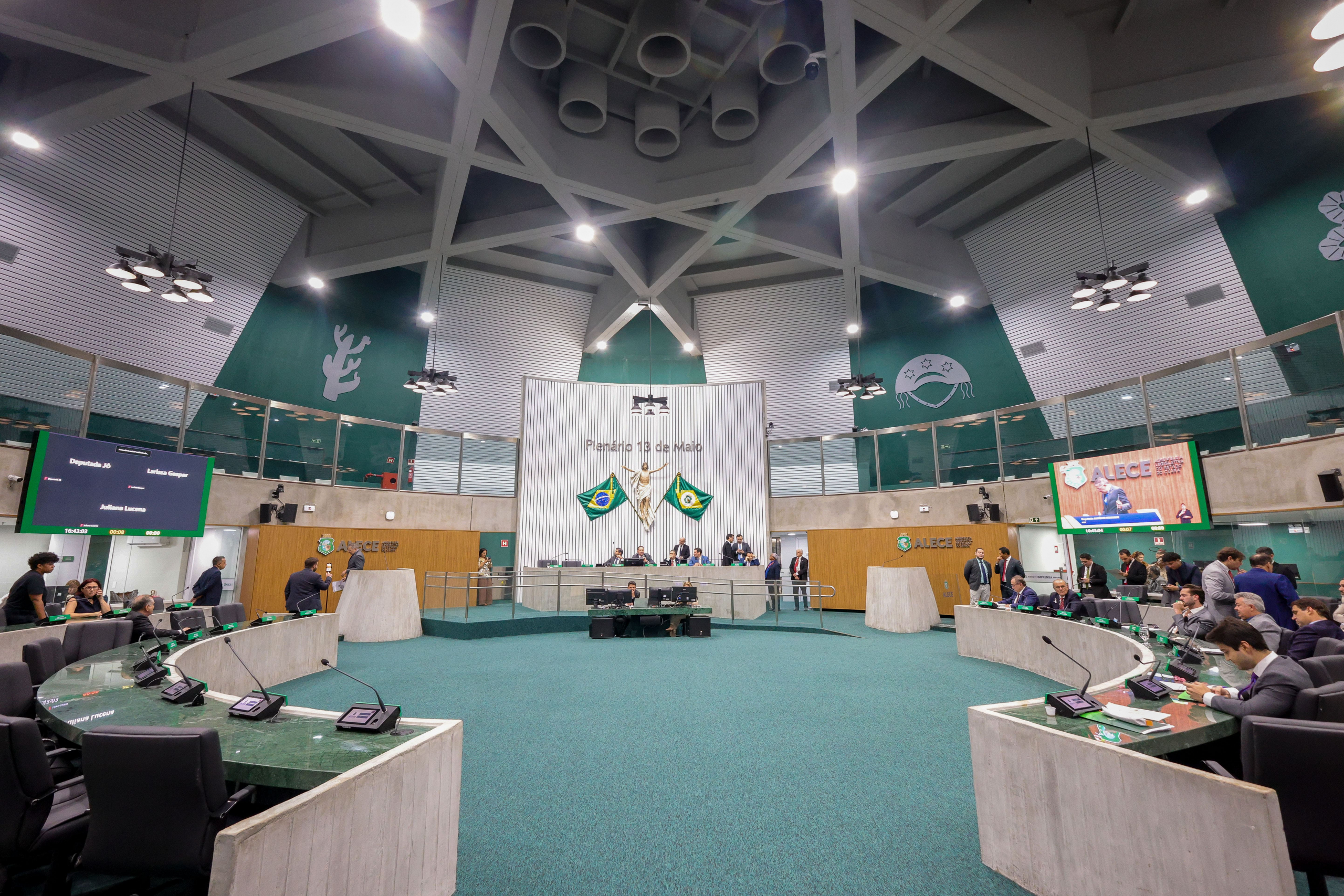 Orçamento do Ceará para 2026 passa na Alece e prevê R$ 48 bilhões com foco em saúde, educação e segurança