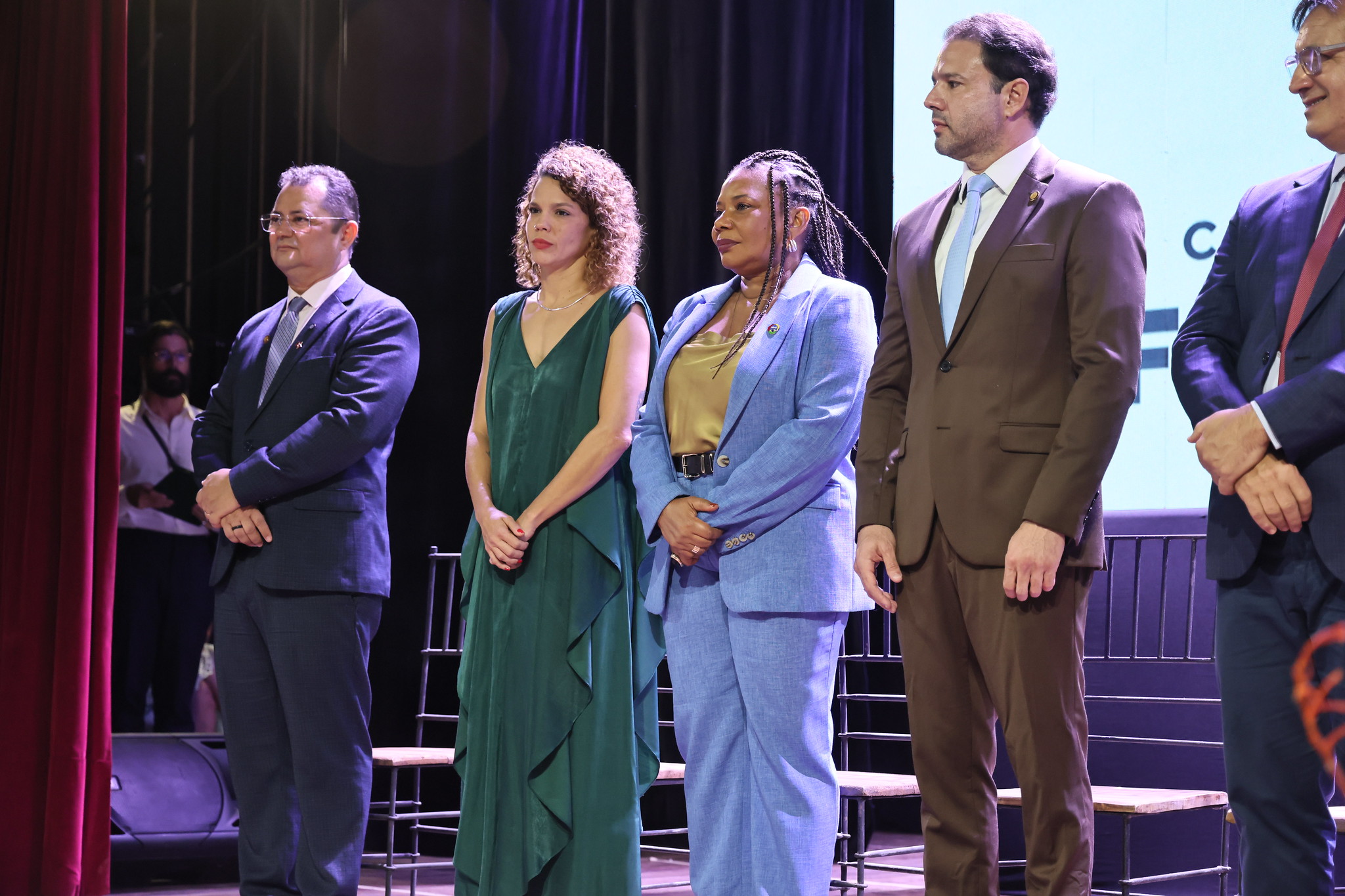 Luisa Cela e Margareth Menezes recebem em Fortaleza honrarias por contribuição à cultura