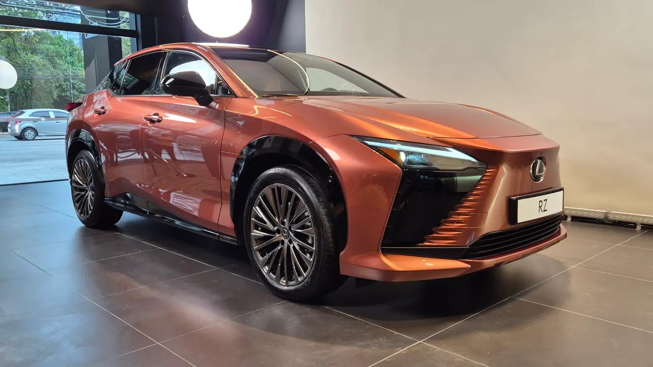 Em pré-venda na Lexus Fortaleza, novo RZ 500e é o primeiro SUV 100% elétrico da marca