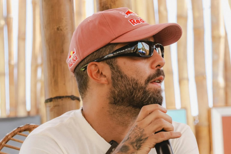 Entre a pista e o mar, Réveillon Carneiros transforma o 3º dia de festas em pura energia do verão