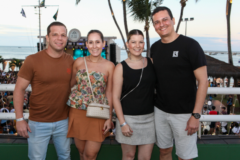 Sábado de festa - De Sol ao Samba movimenta o Iate Clube de Fortaleza com Dilsinho, Karenzinha e Tudo Fica Blue