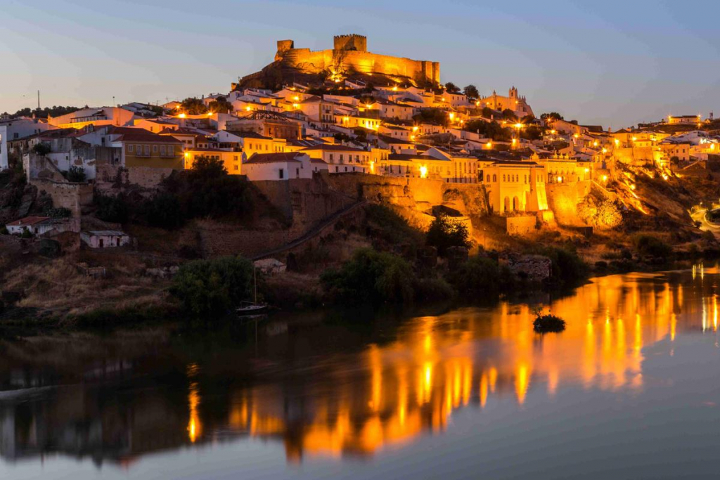 Anoitecer Em Mértola Crédito Turismo Do Alentejo
