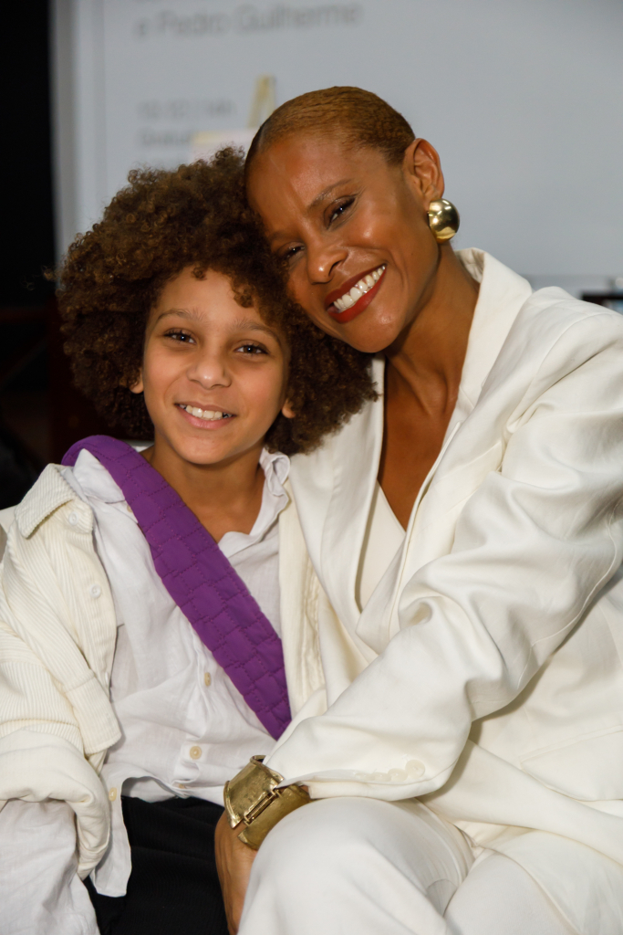 Antônio Caramelo E Aline Wirley