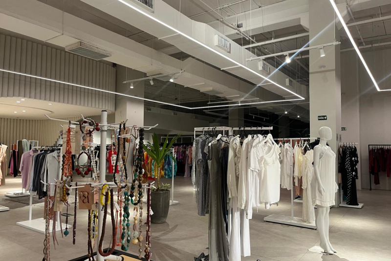 Brechó Segundo Ato chega ao RioMar Fortaleza com renda destinada às ações sociais da Edisca