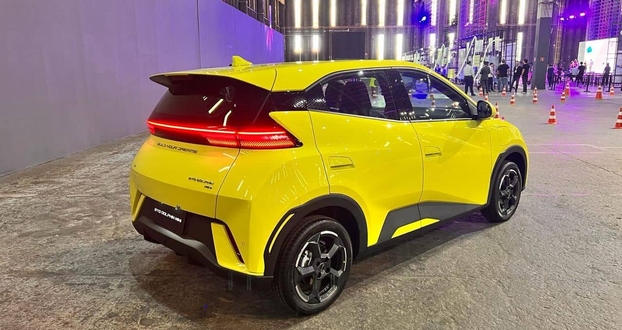 BYD acelera e já é a quarta marca que mais vende carros no Brasil. Dolphin Mini ultrapassa é um dos protagonistas