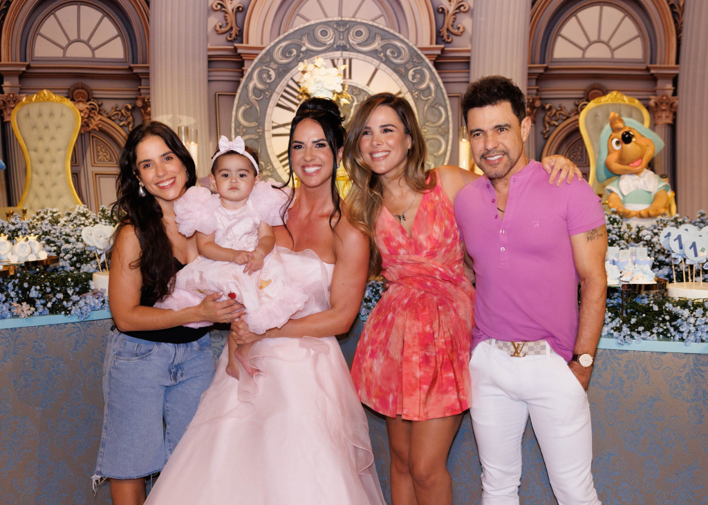 Camila Camargo, Wanessa Camargo, Graciele Lacerda, Clara Camargo E Zezé Di Camargo