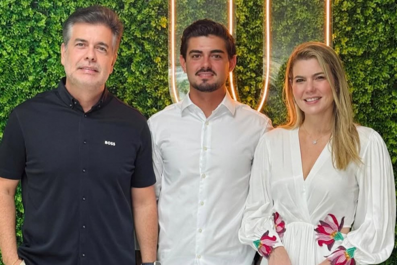 Capa Alexandre Pereira, Alexandre Pereira Filho E Liliane Meira