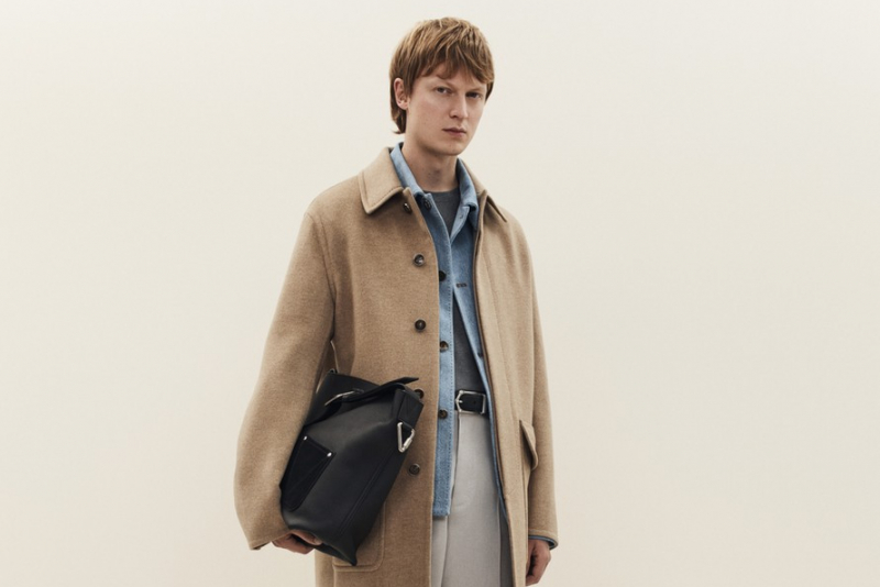 Capa Louis Vuitton Menrsquo;s Trunk Edition Look 5