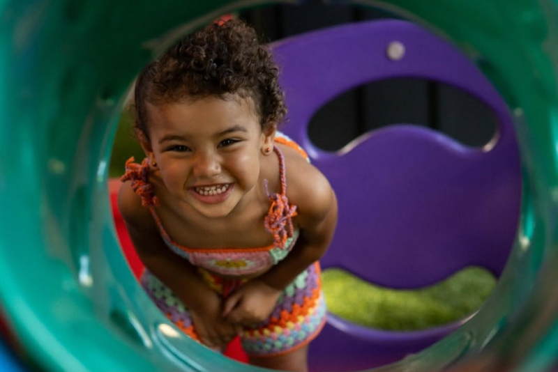 Neymar encanta seguidores nas redes sociais ao compartilhar fotos da filha Mavie