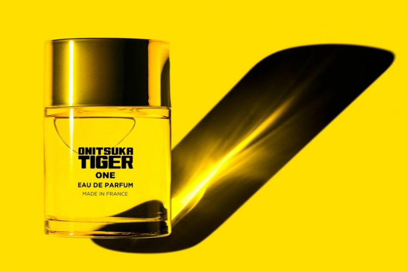 Onitsuka Tiger estreia na perfumaria com coleção criada por Mark Buxton