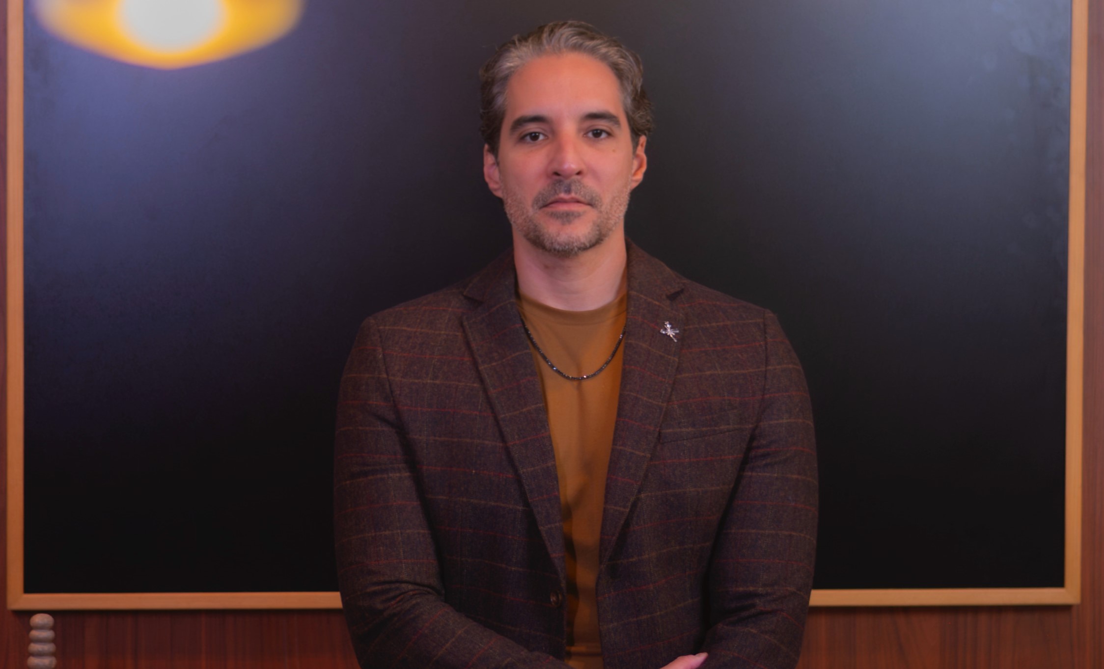 Rodrigo Porto escolhe Moitas para brindar à nova idade em weekend especial