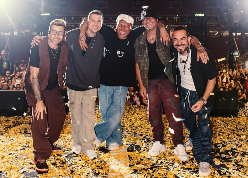 Sorriso Maroto comanda tarde de pagode no Marina Park no dia 4 de janeiro