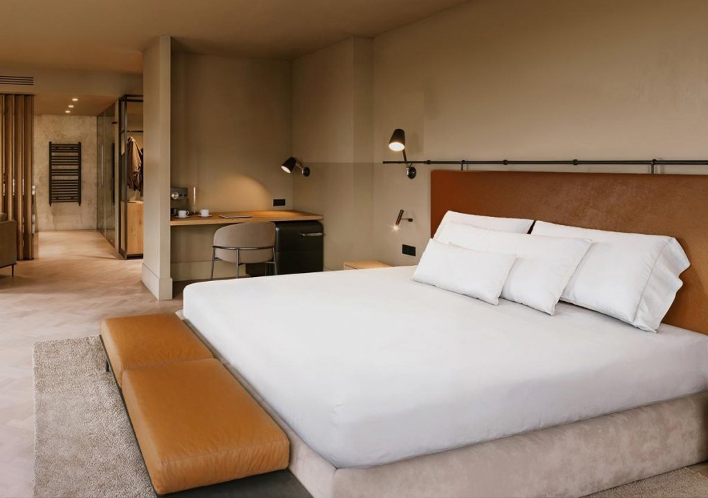 Casa Serras Deluxe Room