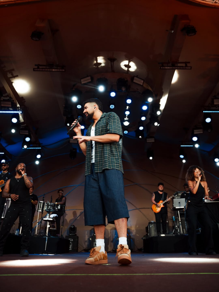 Com @dilsinho No Palco Do #moréa A Gente Quer O Contrário Trocar O às Vezes Pelo Sempre. Péssim (1)