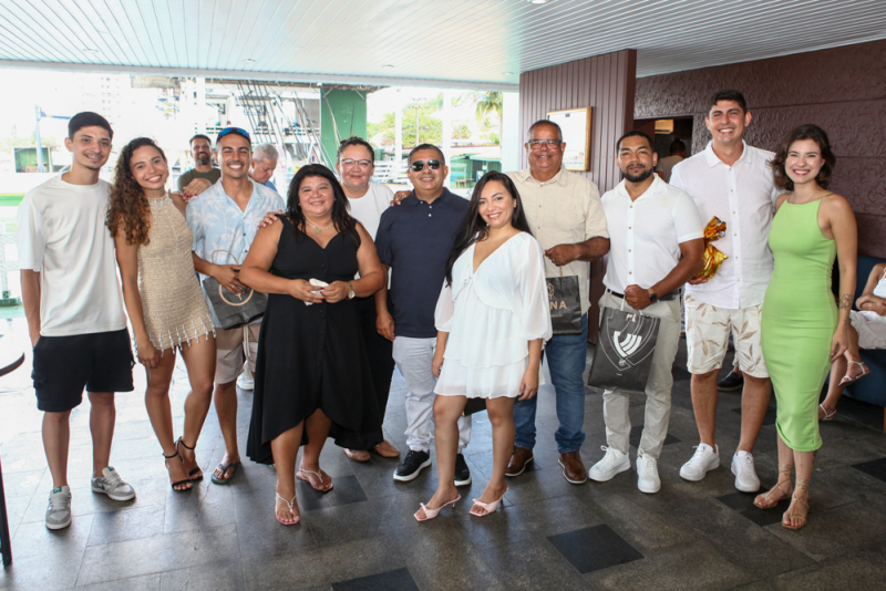 Confraternização do Iate Clube de Fortaleza celebra quem está por trás da rotina do clube