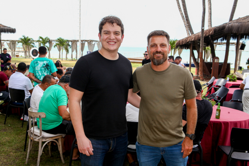 Pausa merecida - Confraternização do Iate Clube de Fortaleza celebra quem está por trás da rotina do clube