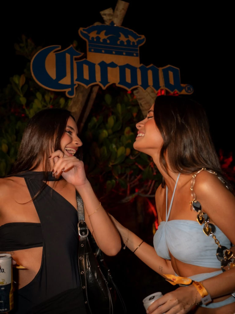 @coronabrasil #thisisliving Beba Com Moderação. Proibido Para Menores De 18 Anos. (3)