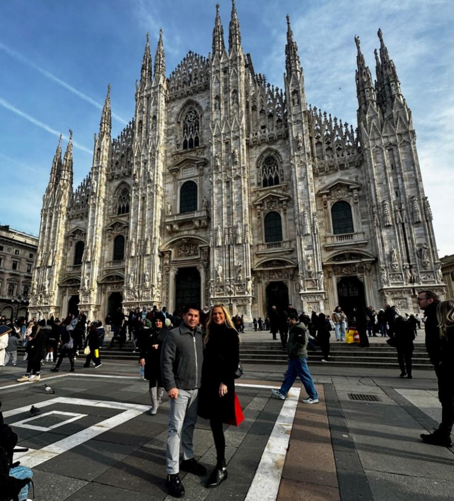 Dois Anos De Nós💥escolhemos A Itália Para Celebrar — E Começamos Por Milão, Onde História E Bel (2)