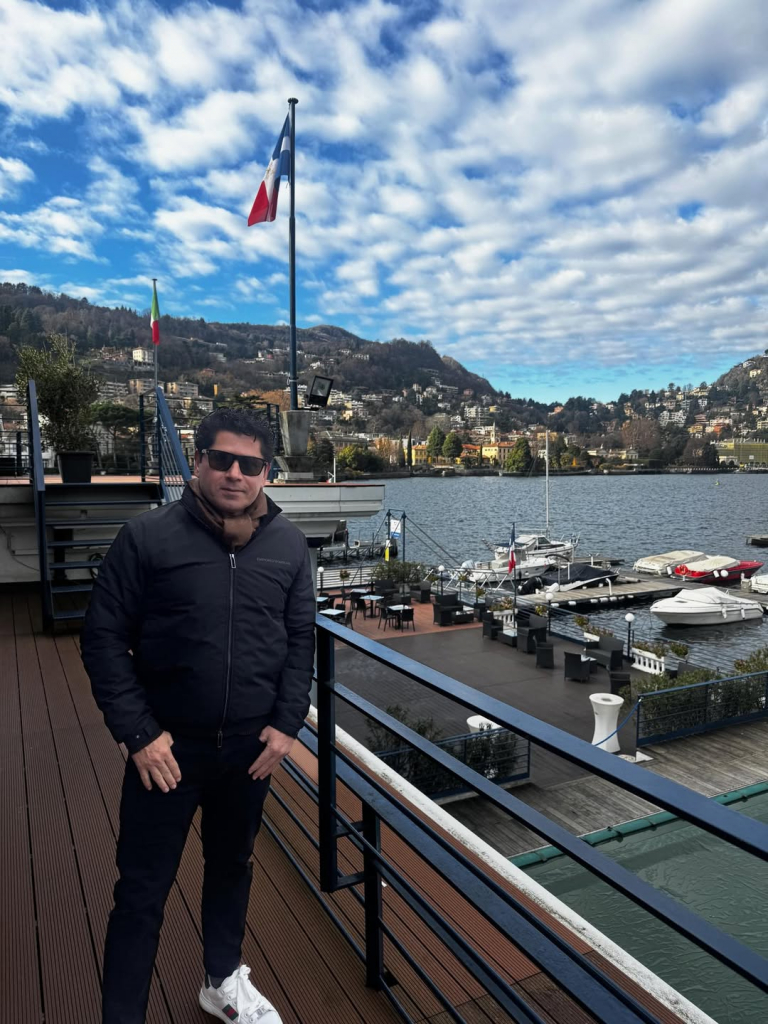 Durante Nossa Visita Oficial Ao Yacht Club Como, Eu E Mariana Fomos Recebidos Pelo Presidente Do (7)