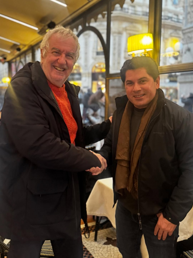 Durante Nossa Visita Oficial Ao Yacht Club Como, Eu E Mariana Fomos Recebidos Pelo Presidente Do