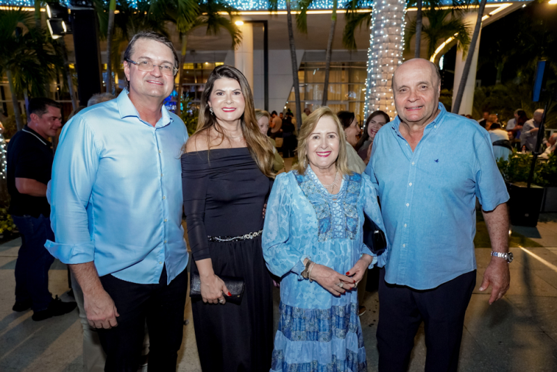 Noite encantada - BS Christmas dá início à temporada 2025 com Vivian Fernandez no palco do BS Design