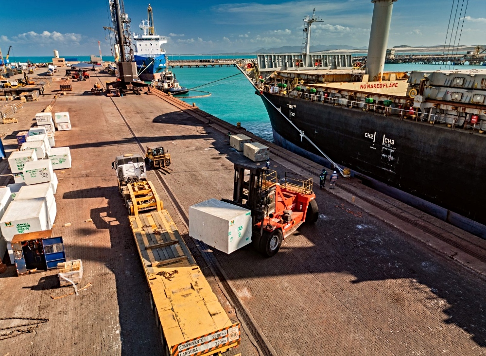 Porto do Pecém obtém destaque como polo exportador de rochas ornamentais