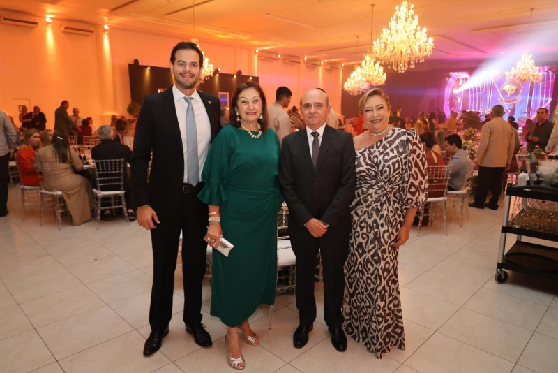 Tempo de celebrar - ADEPOL/CE reúne delegados em confraternização de fim de ano