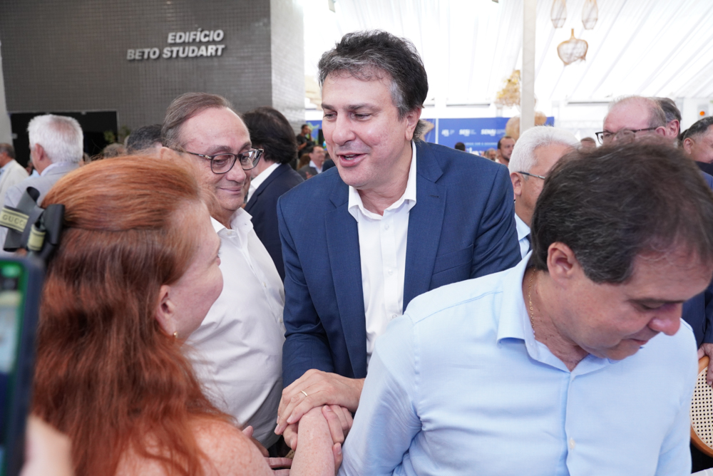 Fernanda Pessoa E Camilo Santana