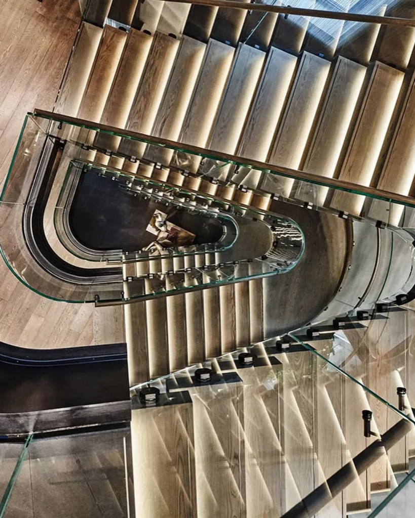 Fundada Em Vicenza, Itália, Em 1966, A Bottega Veneta Abriu A Sua Primeira Loja Em Nova Iorque, (1)