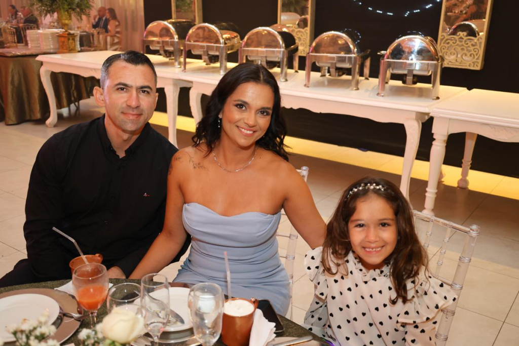 Gutemberg Monteiro, Priscila Batista E Maya