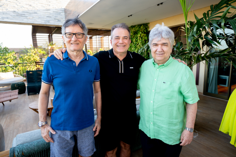 Pré-Réveillon - Sunset RB reúne amigos de Ricardo e Luciana Bezerra no rooftop do Portofino Riviera