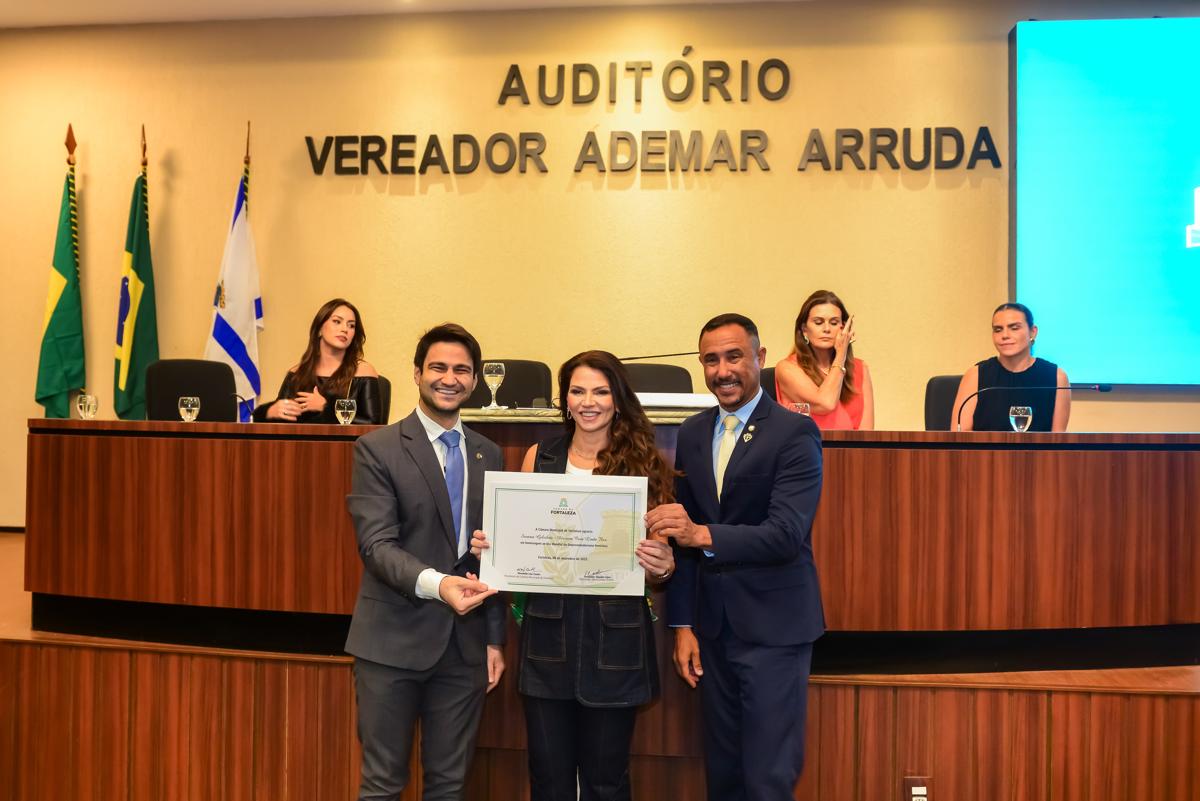 Surama Geleilate é homenageada em sessão solene na Câmara Municipal de Fortaleza