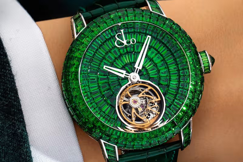 Https Hypebeast.com Image 2023 01 Jacob Co Caviar Flying Tourbillon Tsavorite Cristiano Ronaldo Custom Luxury Watch 001