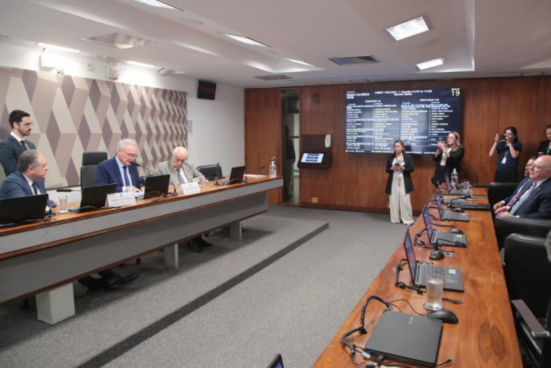 Comissão do Senado retoma hoje votação de projeto que eleva impostos para fintechs e bets e outros temas