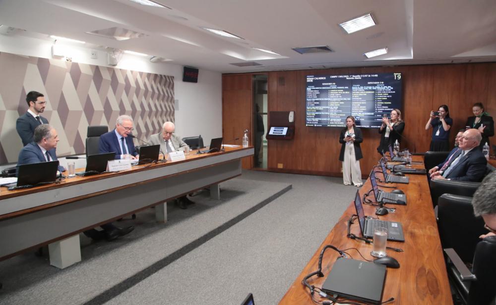 Comissão do Senado retoma hoje votação de projeto que eleva impostos para fintechs e bets e outros temas