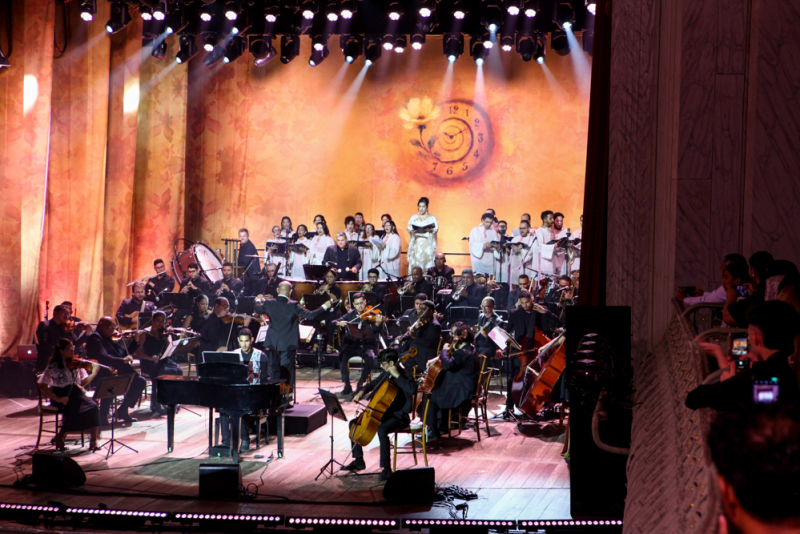 Música e propósito - Casa de Vovó Dedé apresenta Cantata da Esperança no palco do Theatro José de Alencar