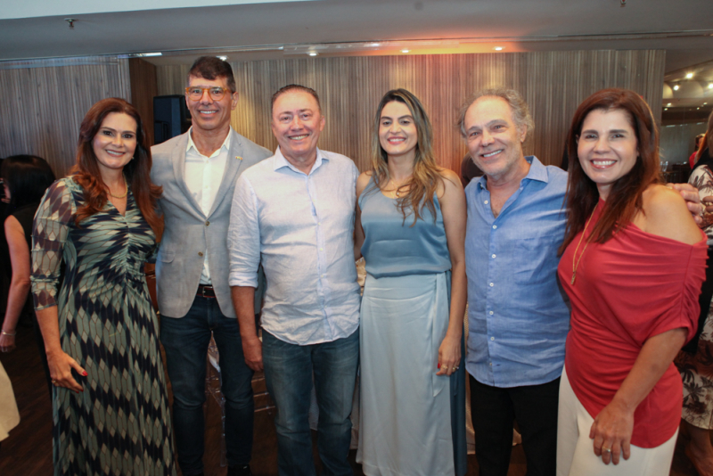 Trabalho reconhecido - Eduardo Bismarck é agraciado com o Troféu Habib Ary pela ABIH-CE