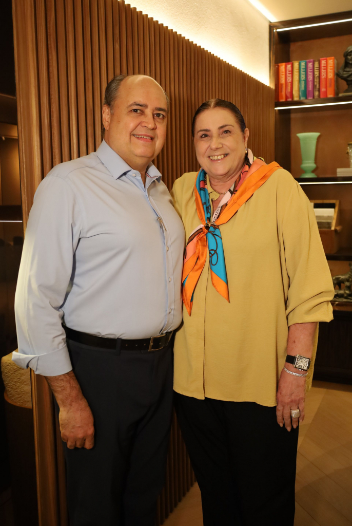 Izauro Fontenele E Ana Melo