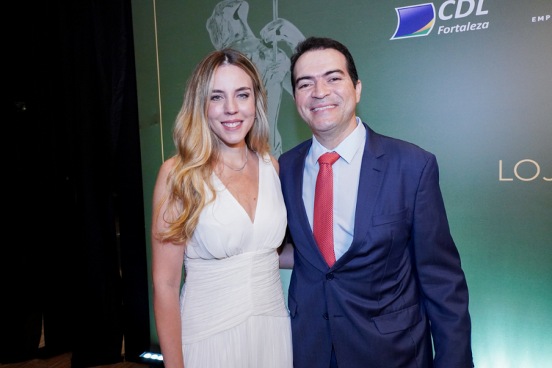 Cena empresarial - Maurício Filizola toma posse como presidente da CDL de Fortaleza e Ana Luiza Ximenes é eleita Lojista do Ano em noite prestigiada no La Maison