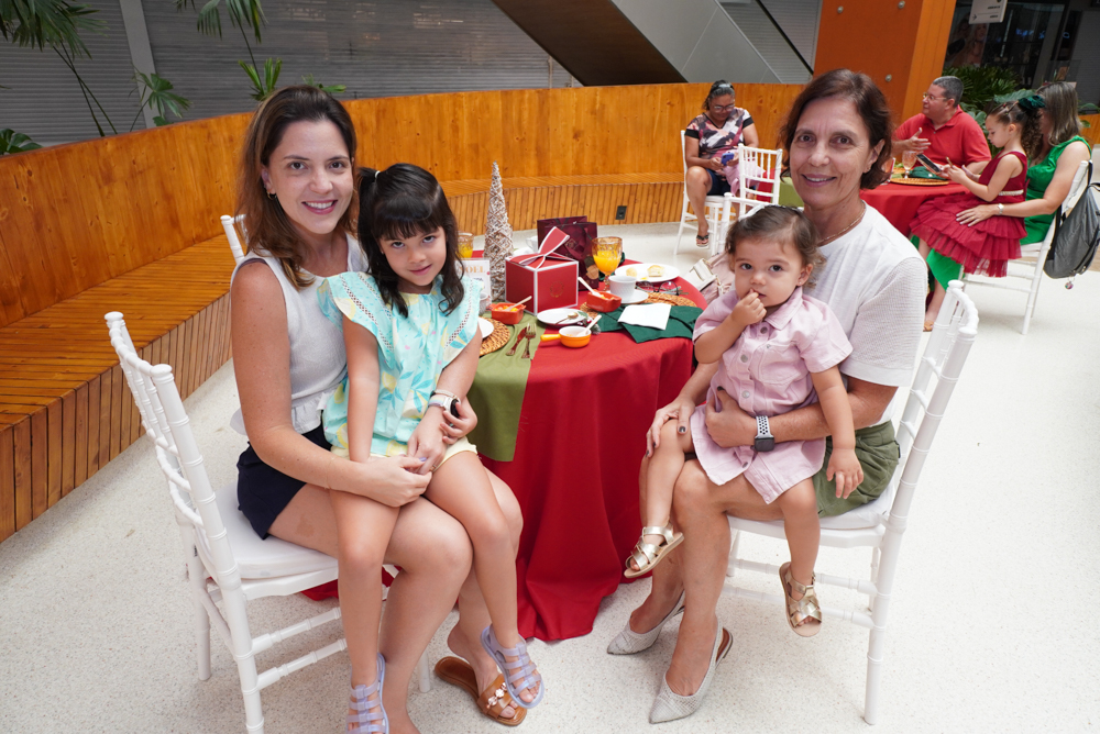 Jessica Viana, Maria E Sarah Viana, Karine Magalhães